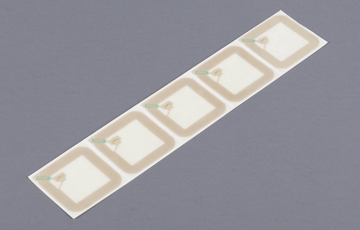 Etiquettes RFID carrées 40 x 40 mm, 20 pièces