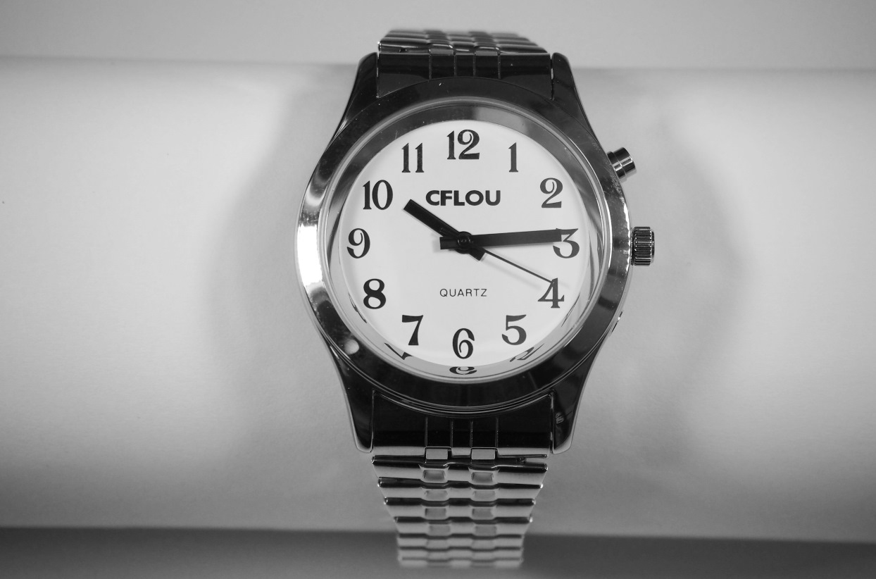 Armbanduhr Cflou Einknopf 40 mm sprechend, französisch